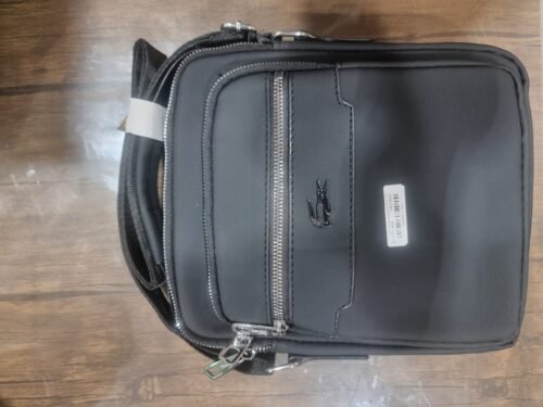 شنطه يد lacoste